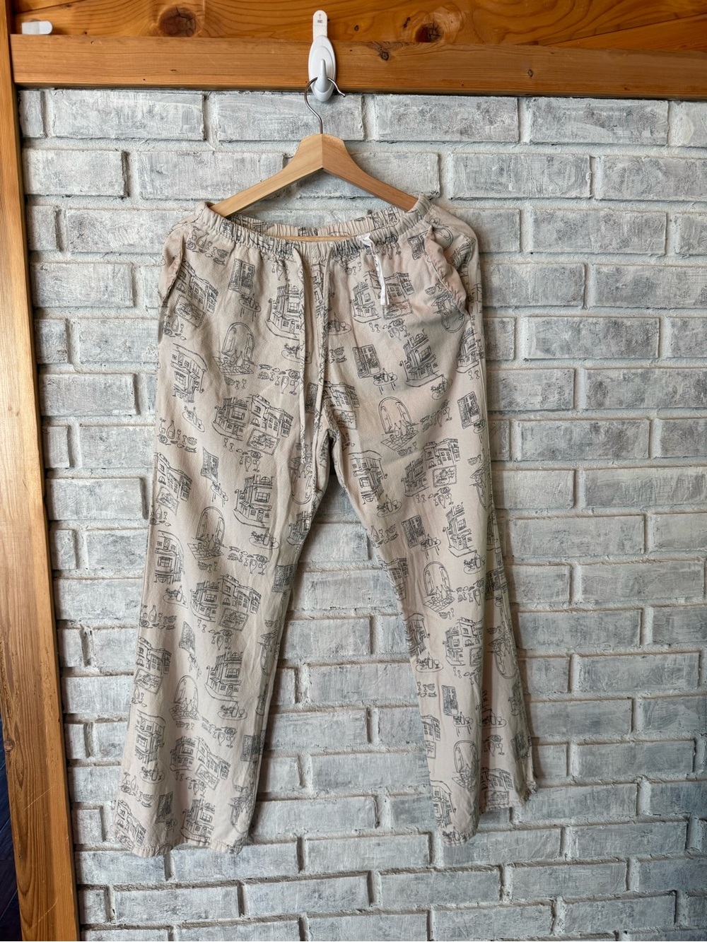 Linen Printed Drawstring Trousers with Sketch Motif